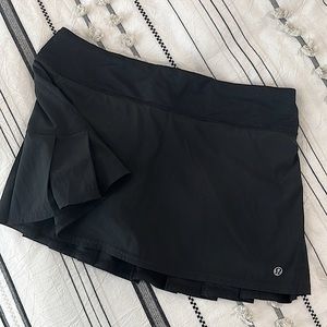 Lulu lemon skort